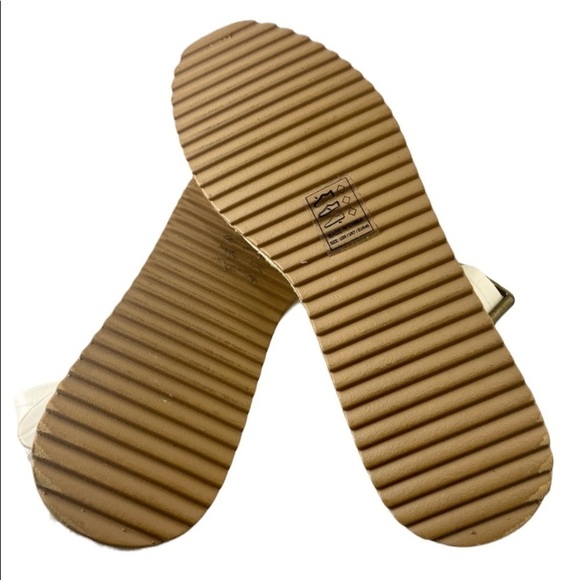 Qupid Brand New Animal Print Embossed Platform Sandals (Size 9) - Picture 7 of 8